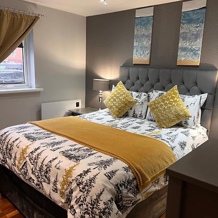 Cockledora, A Luxury Ground Floor Beachfront Apartment Llanelli Exterior foto
