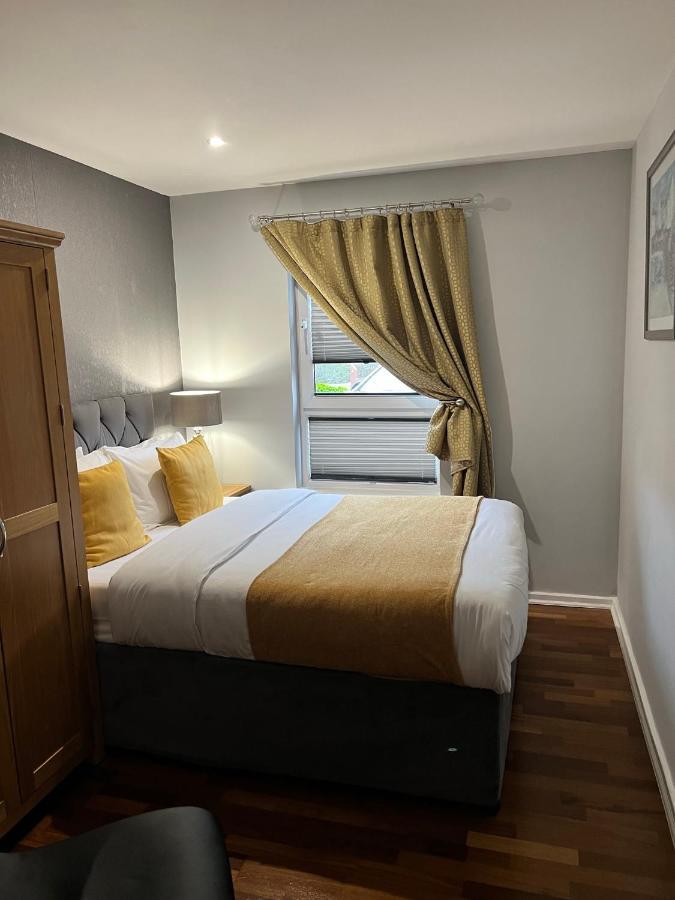 Cockledora, A Luxury Ground Floor Beachfront Apartment Llanelli Exterior foto